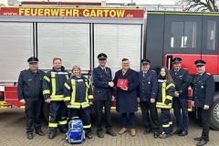 Ein Defibrillator für die Feuerwehr Gartow